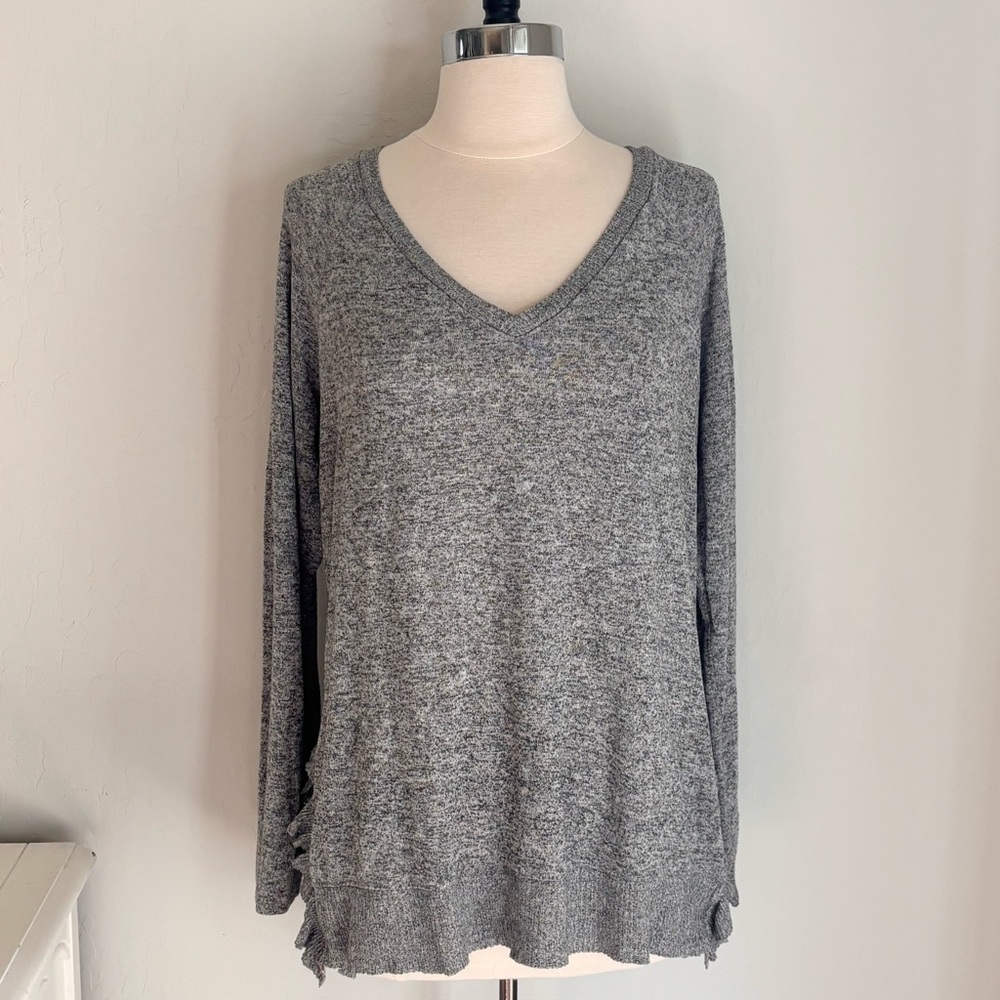 Anthropologie Postmark Ruffled Sweater V Neck Side Slits Stretch Knit Gray, Sz M